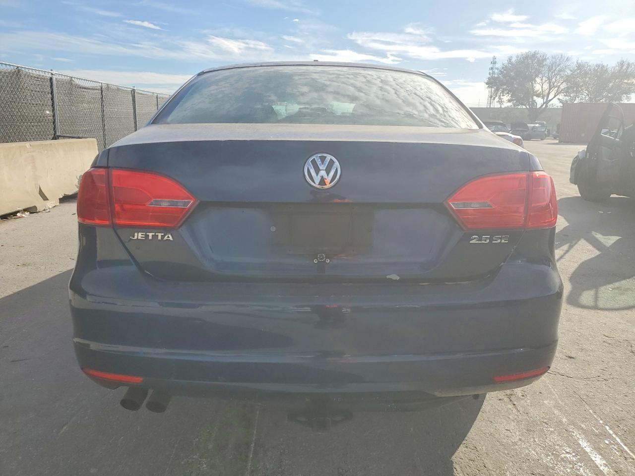 2012 VOLKSWAGEN JETTA