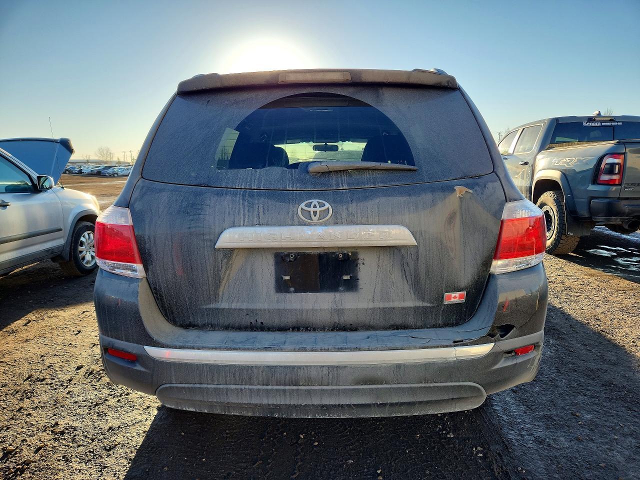 2011 TOYOTA HIGHLANDER
