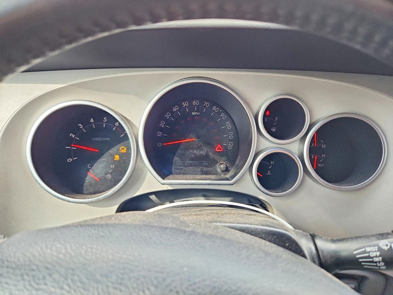 2008 TOYOTA Sequoia
