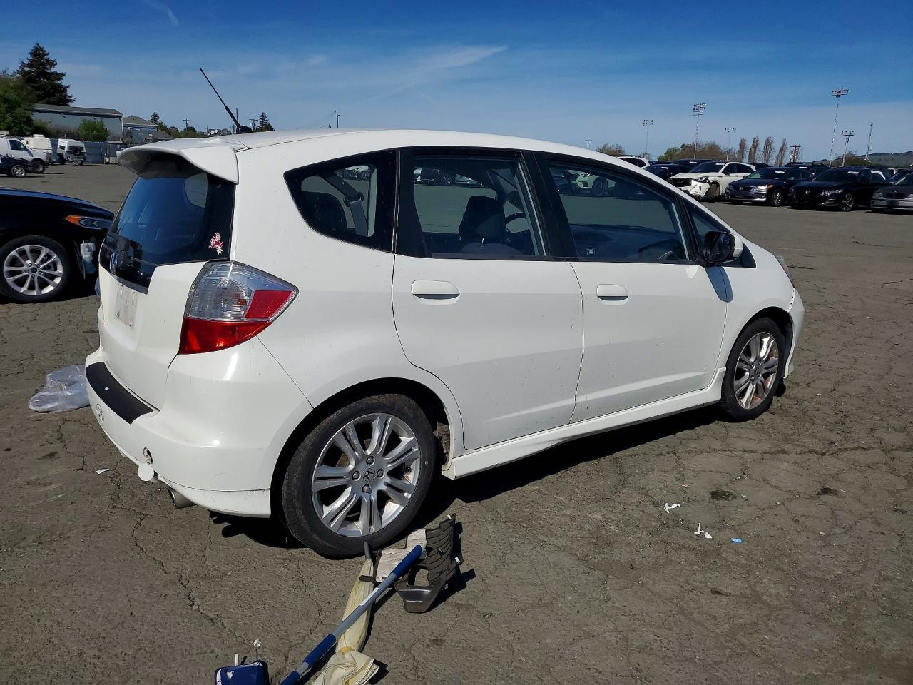 2011 HONDA FIT