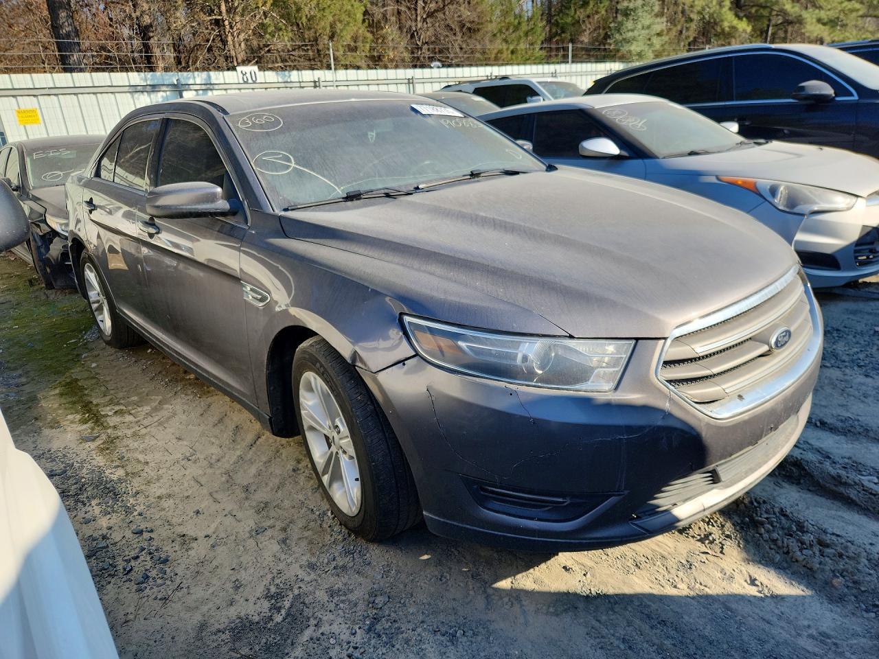 2013 FORD Taurus