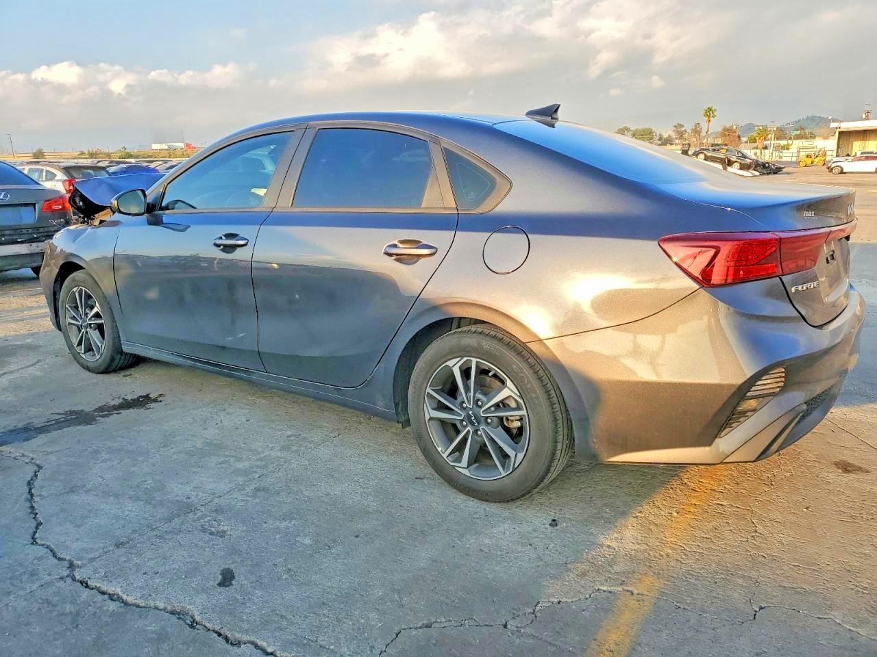 2023 KIA FORTE