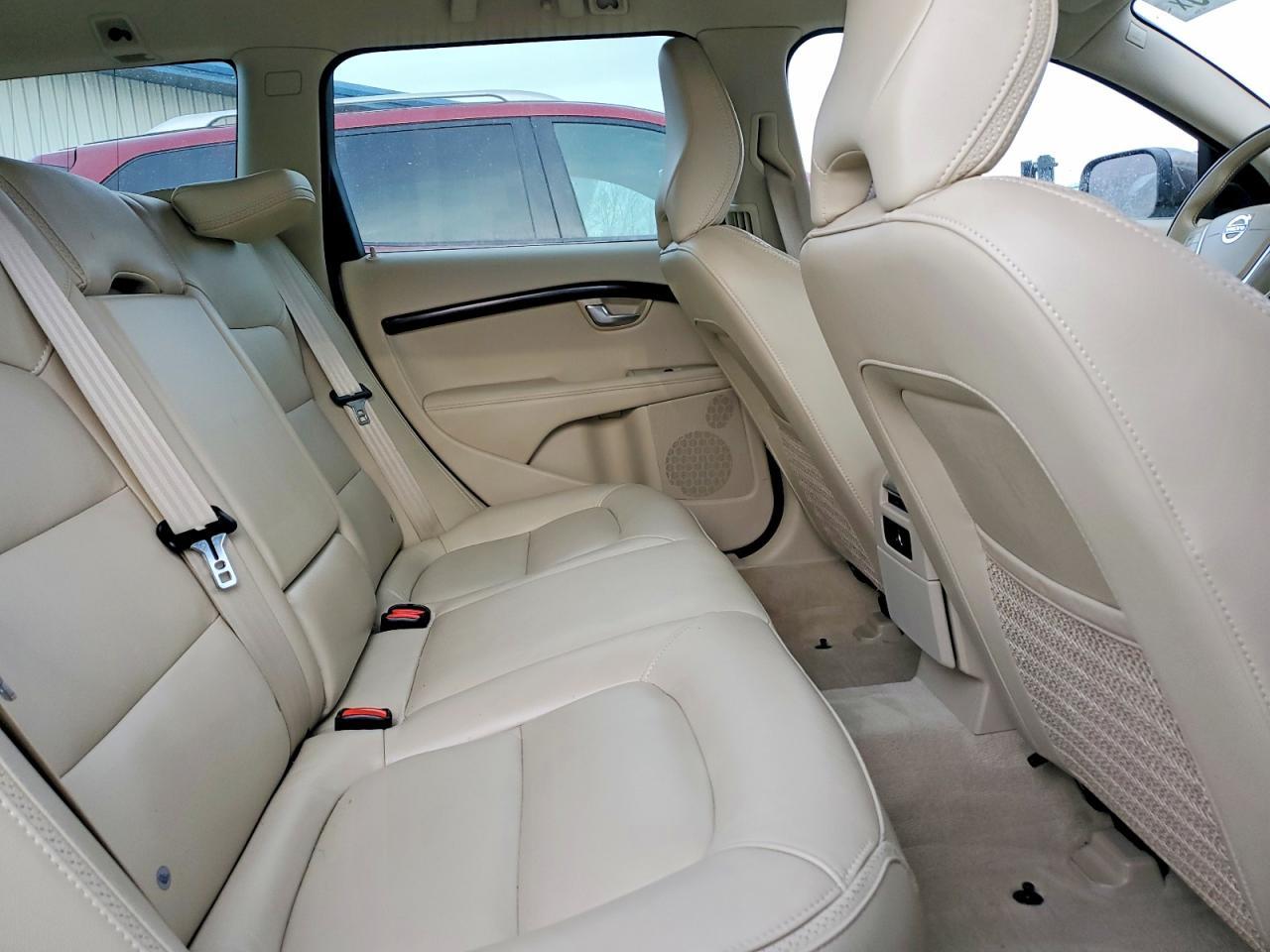 2016 VOLVO XC70
