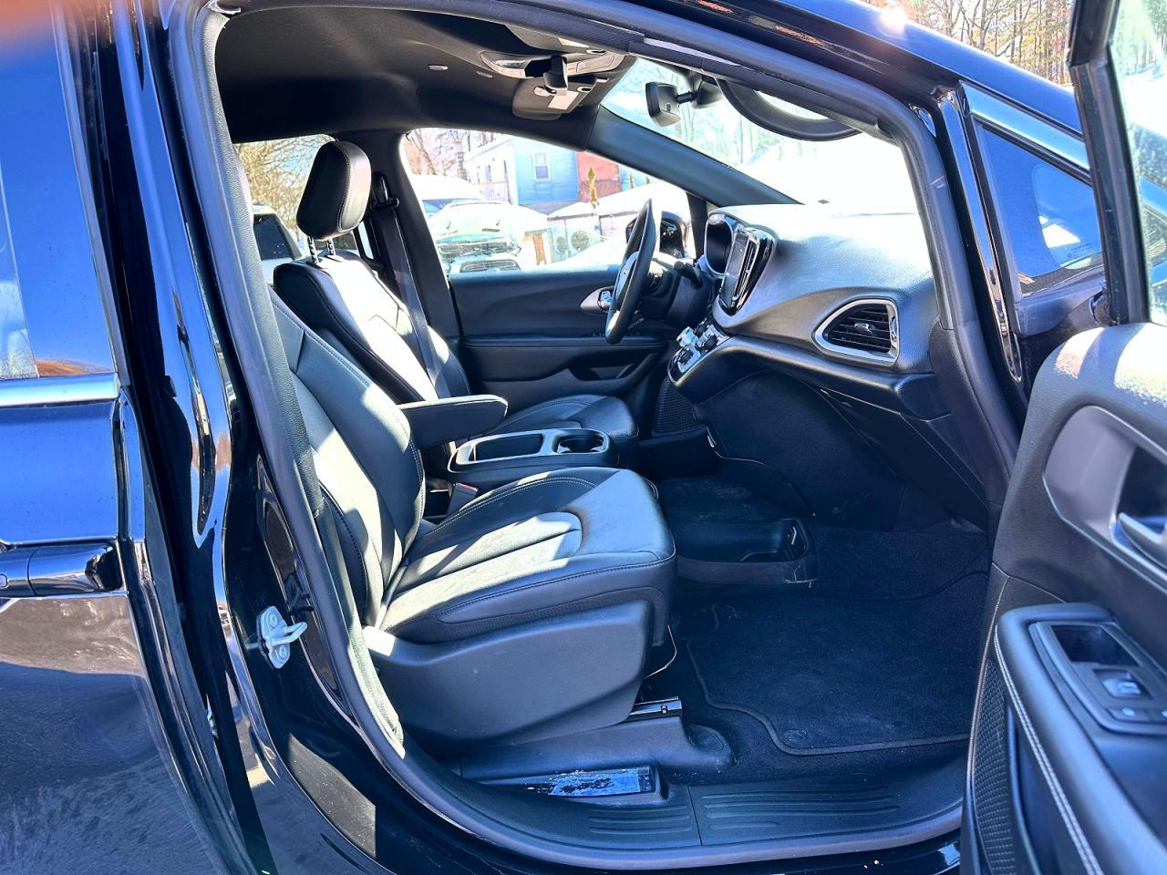 2025 CHRYSLER Pacifica