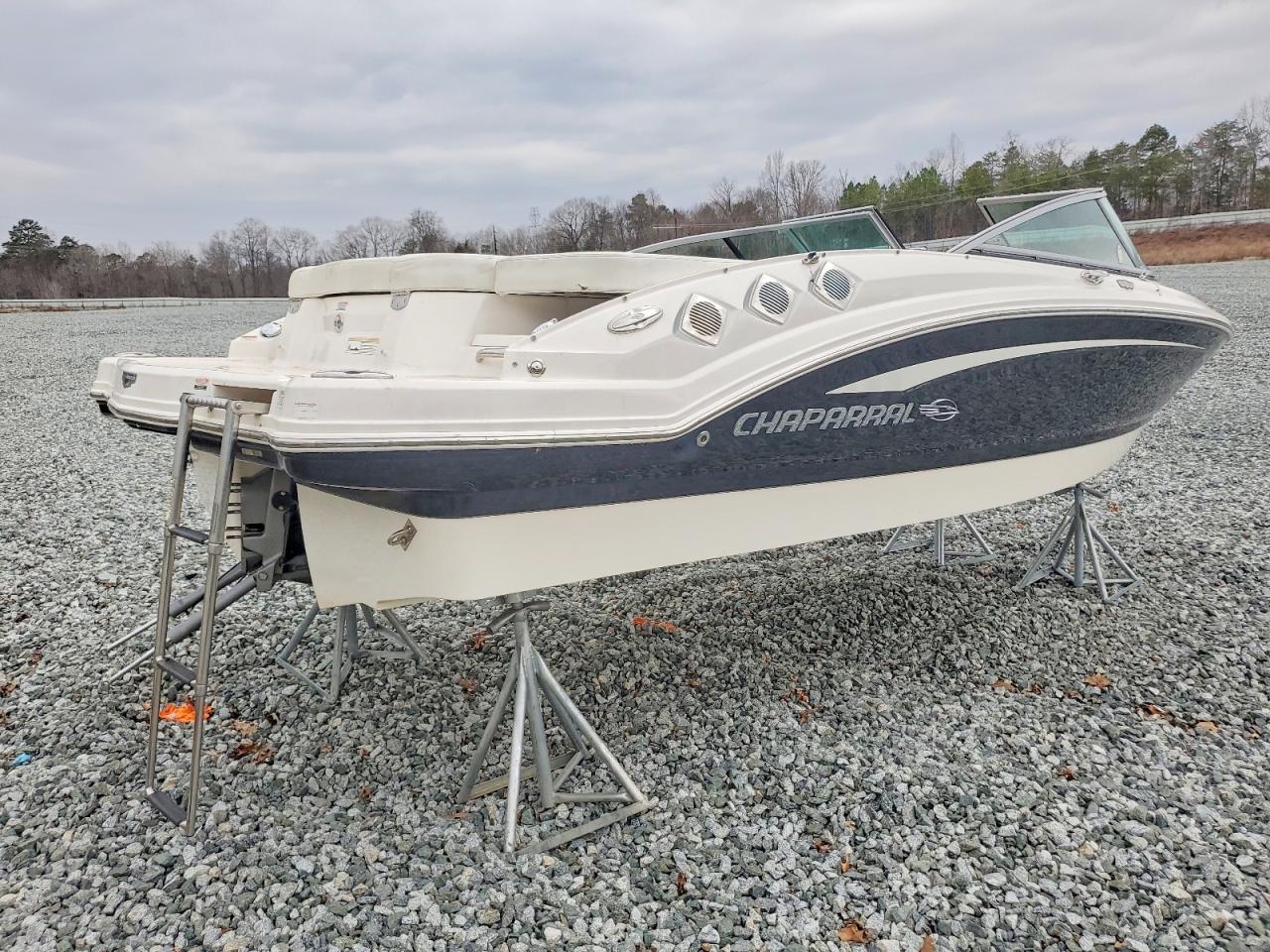 2013 Chaparral Boat