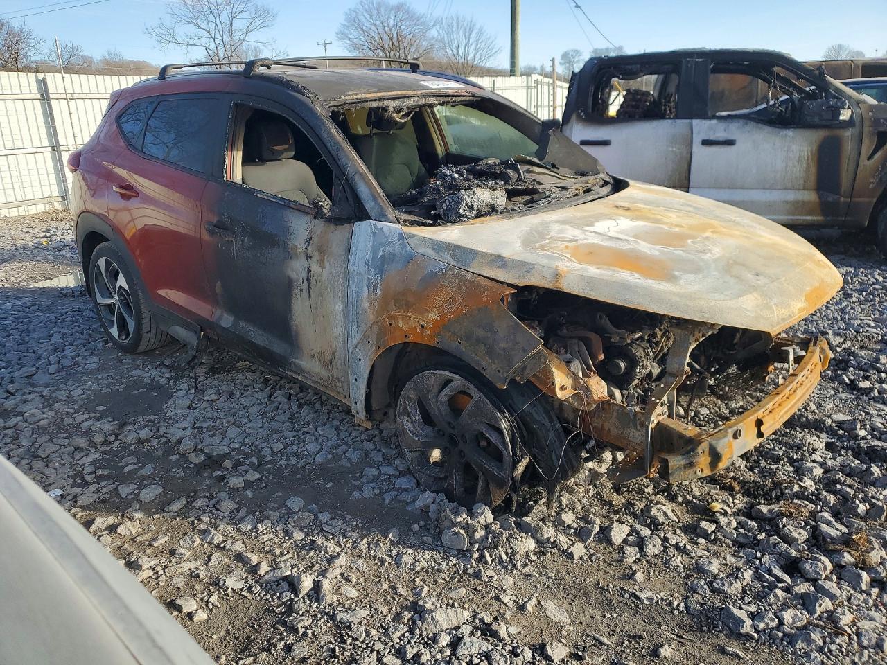 2016 HYUNDAI TUCSON