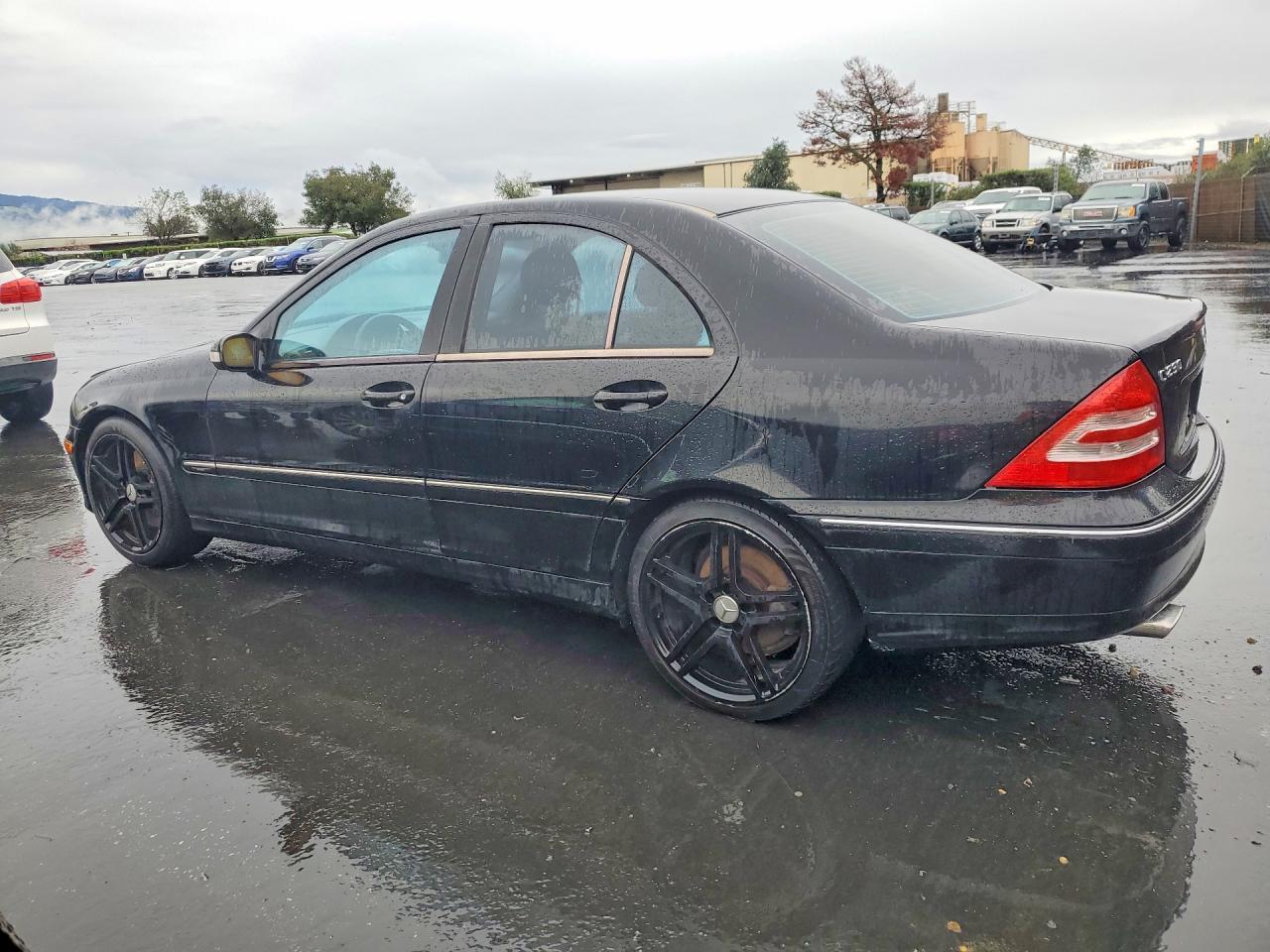 2004 MERCEDES-BENZ C-CLASS