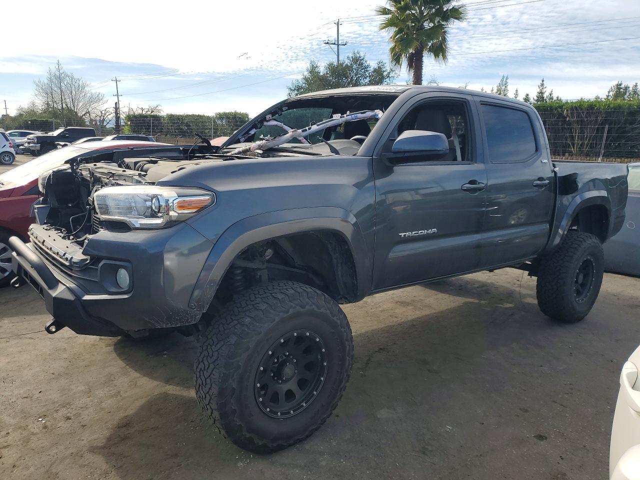 2017 TOYOTA TACOMA