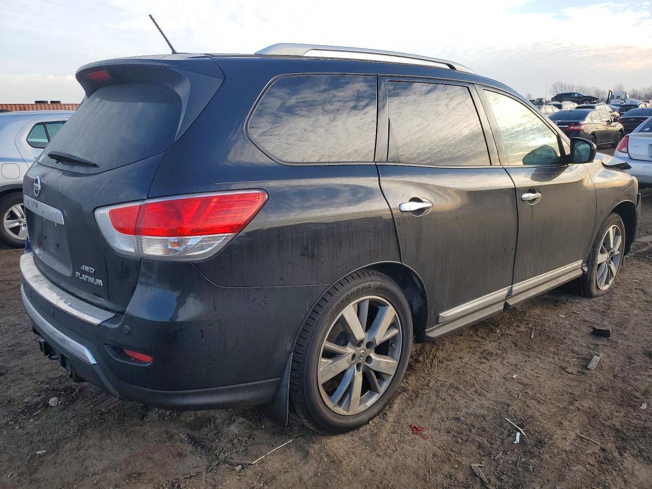 2015 NISSAN PATHFINDER