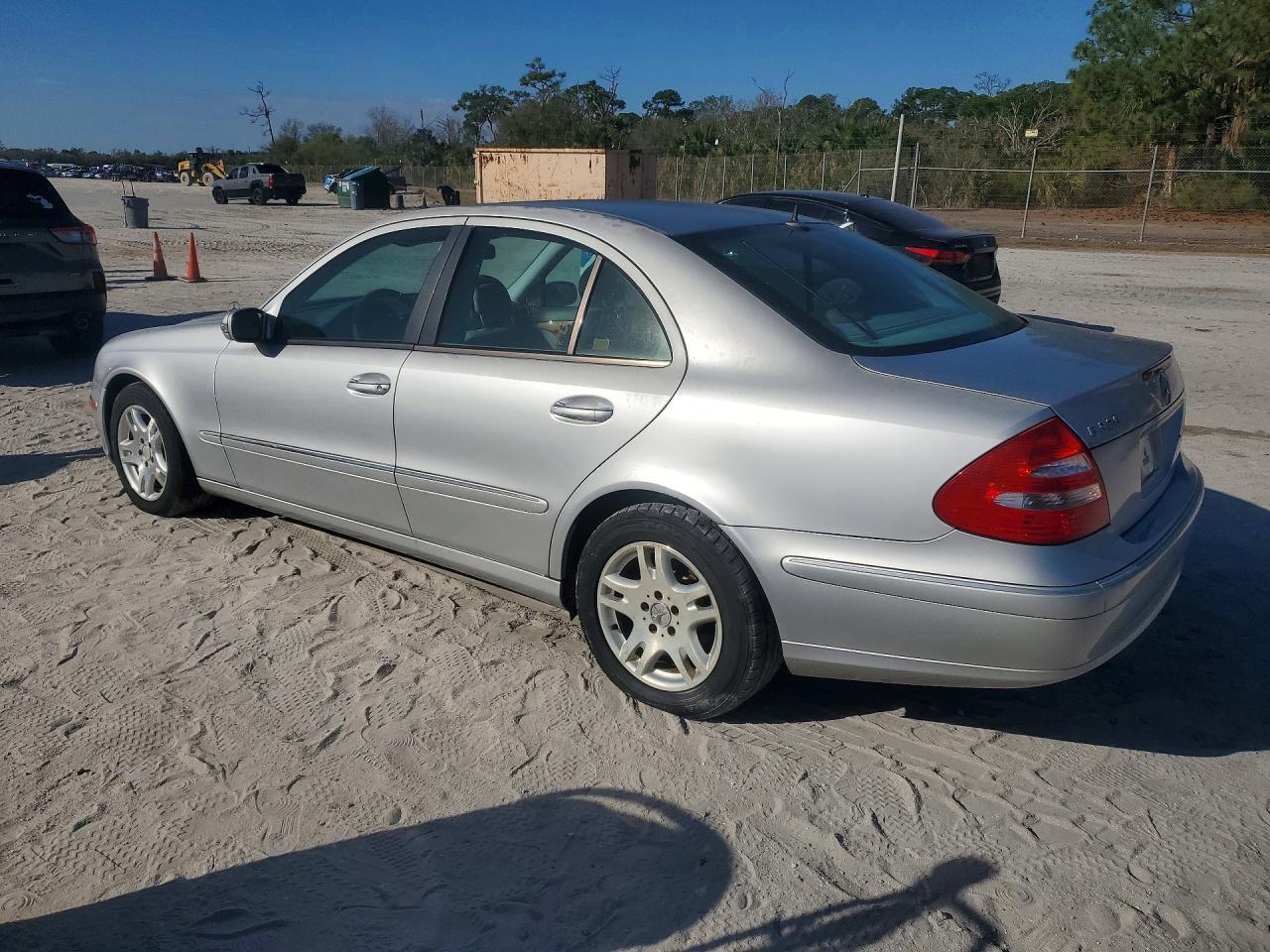 2005 MERCEDES-BENZ E-Class
