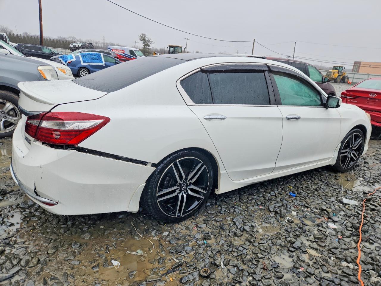 2017 HONDA ACCORD