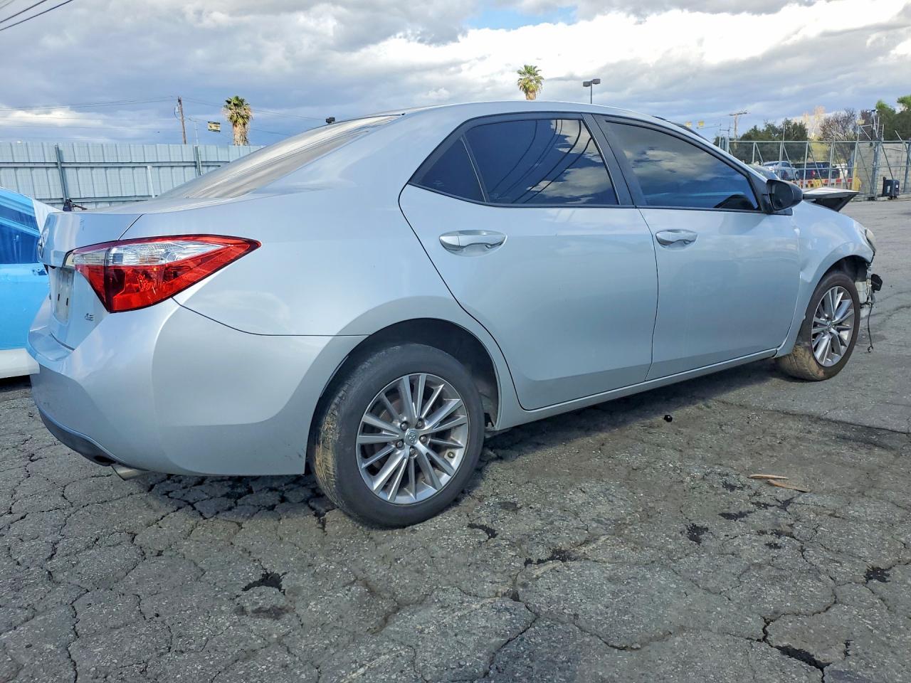 2015 TOYOTA COROLLA
