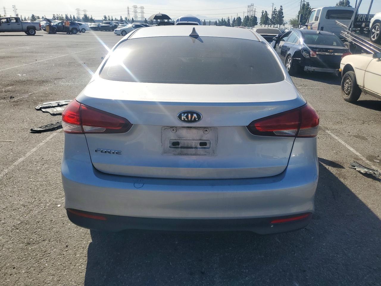 2017 KIA FORTE