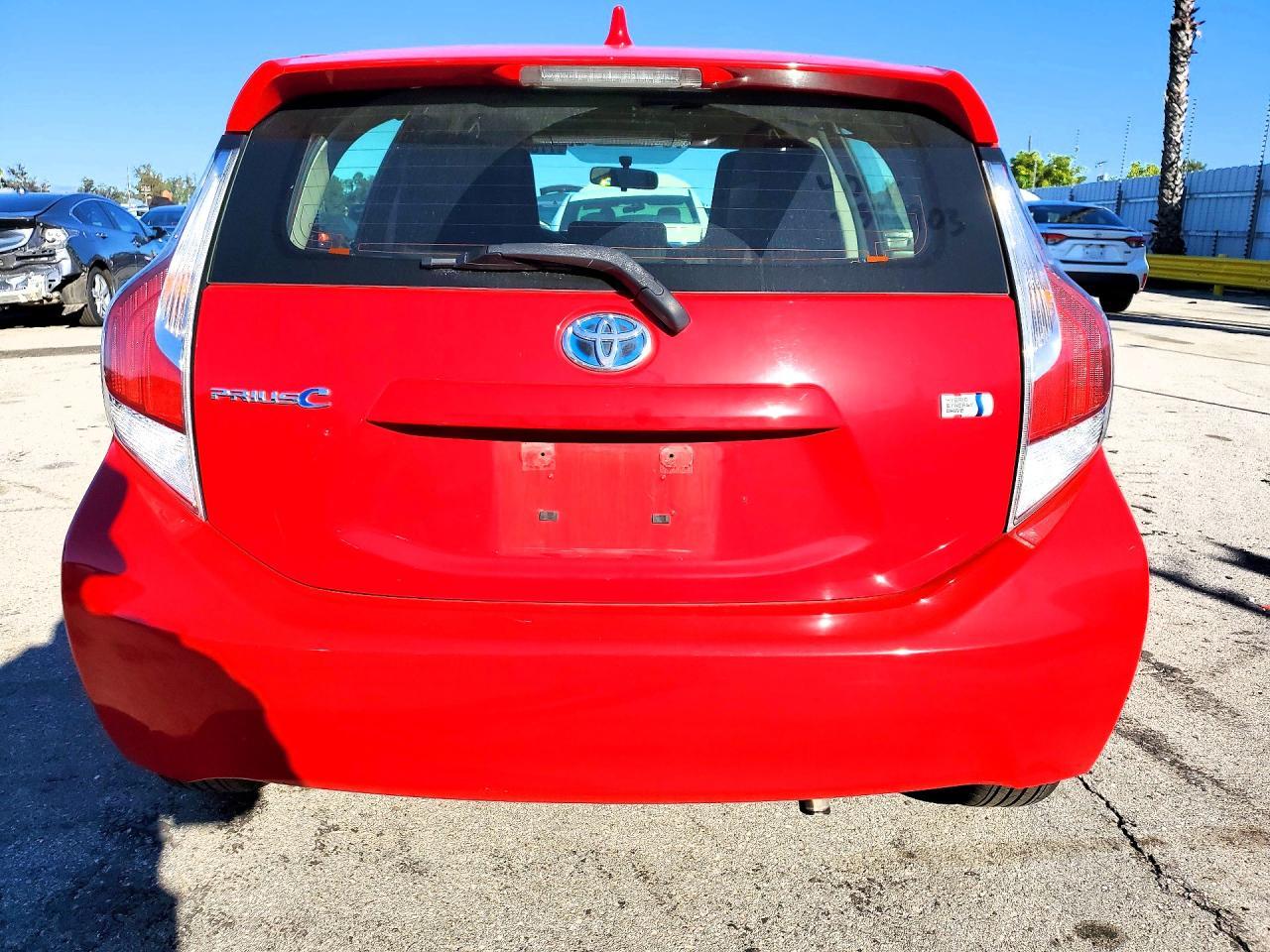 2015 TOYOTA Prius c