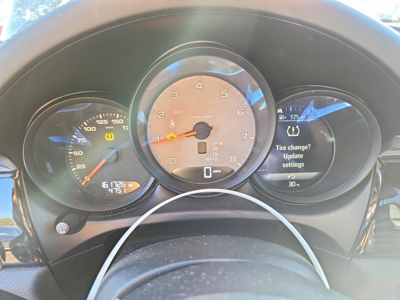 2015 PORSCHE Macan