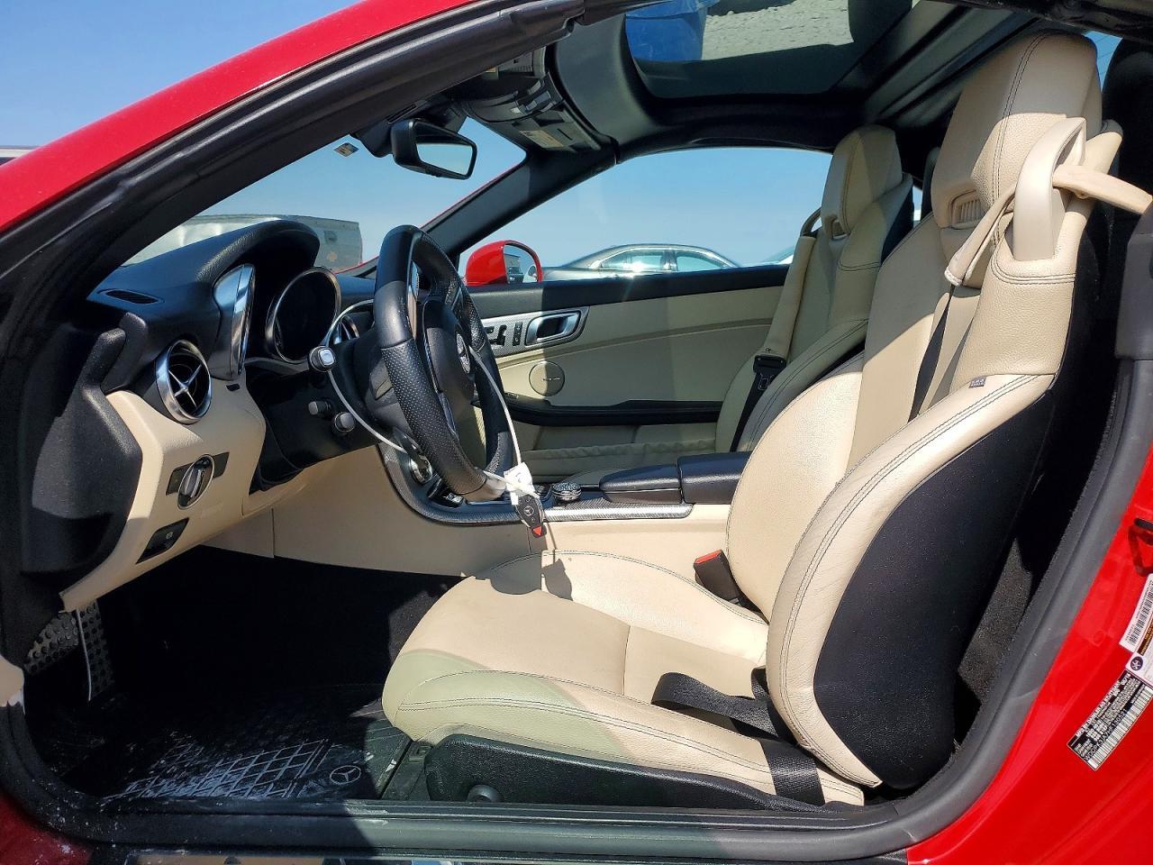 2017 MERCEDES-BENZ SLC-Class