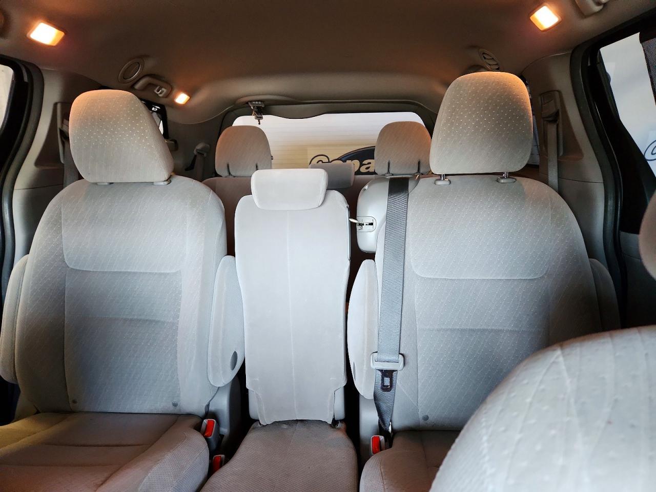 2017 TOYOTA SIENNA