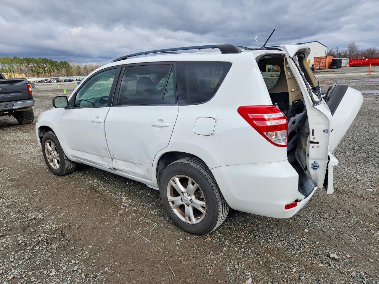 2011 TOYOTA RAV4