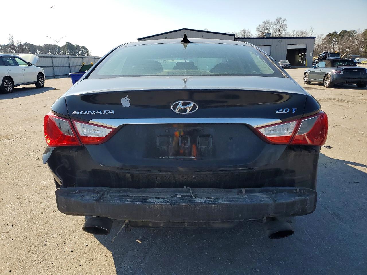 2011 HYUNDAI SONATA