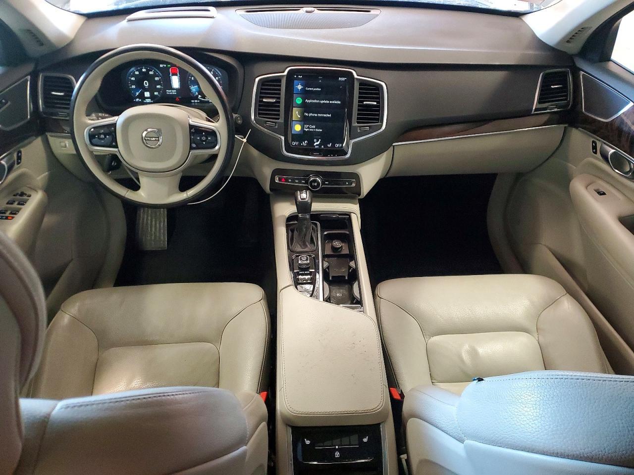 2019 VOLVO XC90