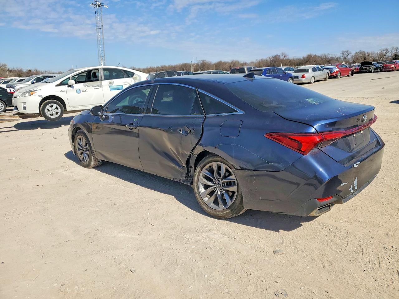 2020 TOYOTA Avalon
