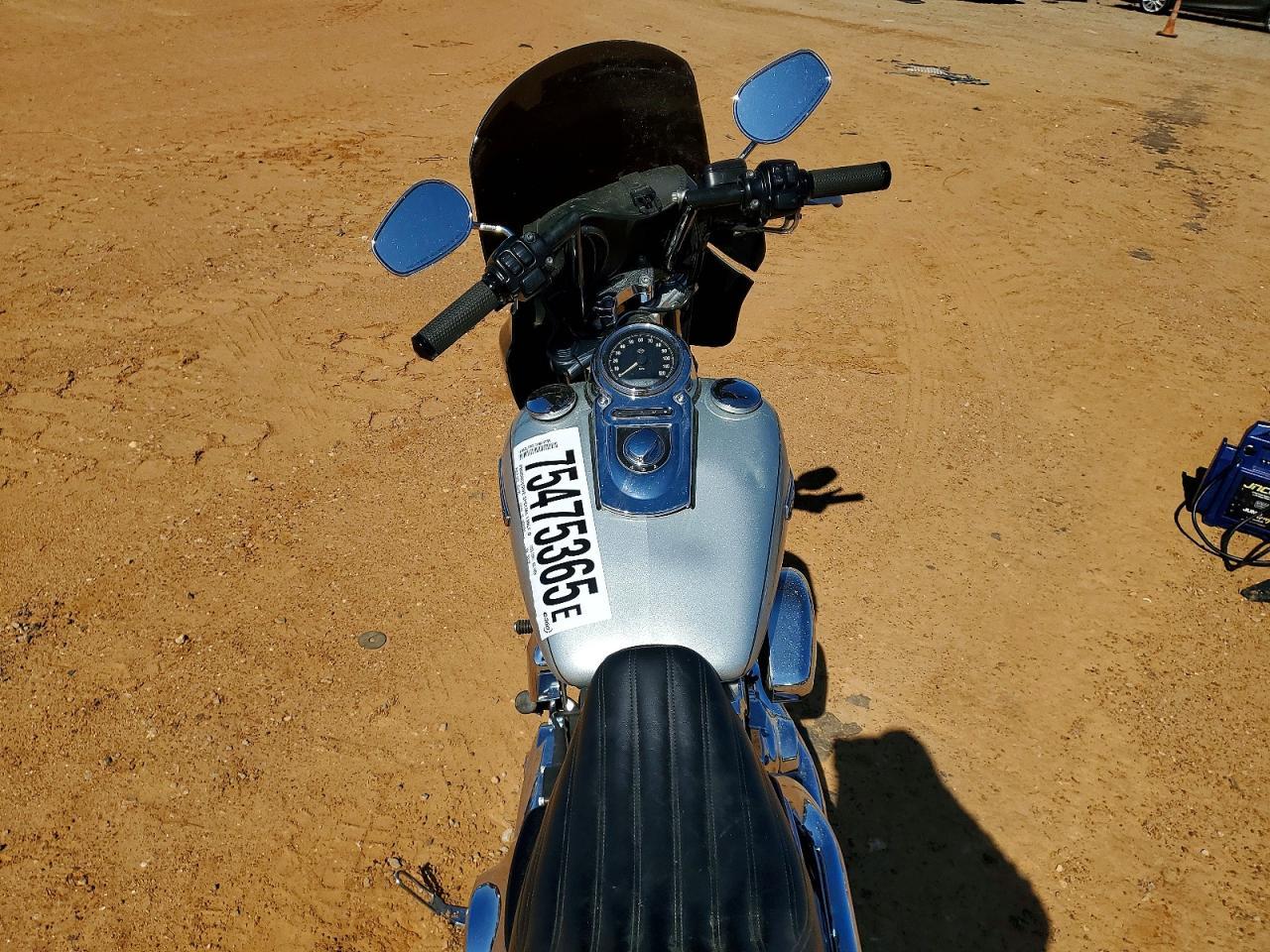 2014 HARLEY-DAVIDSON FXDC