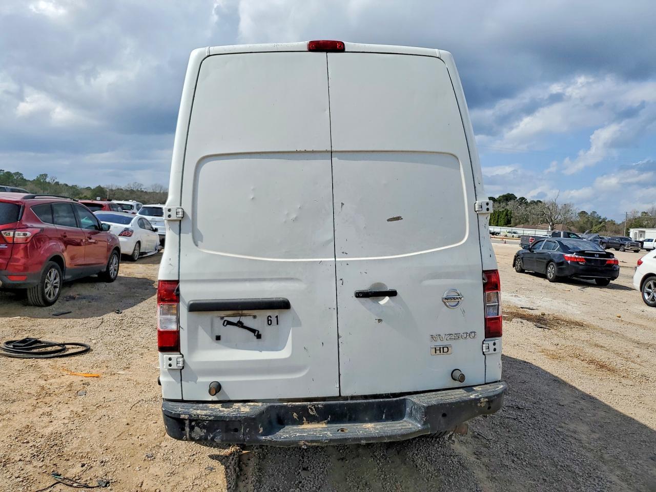 2016 NISSAN NV 2500