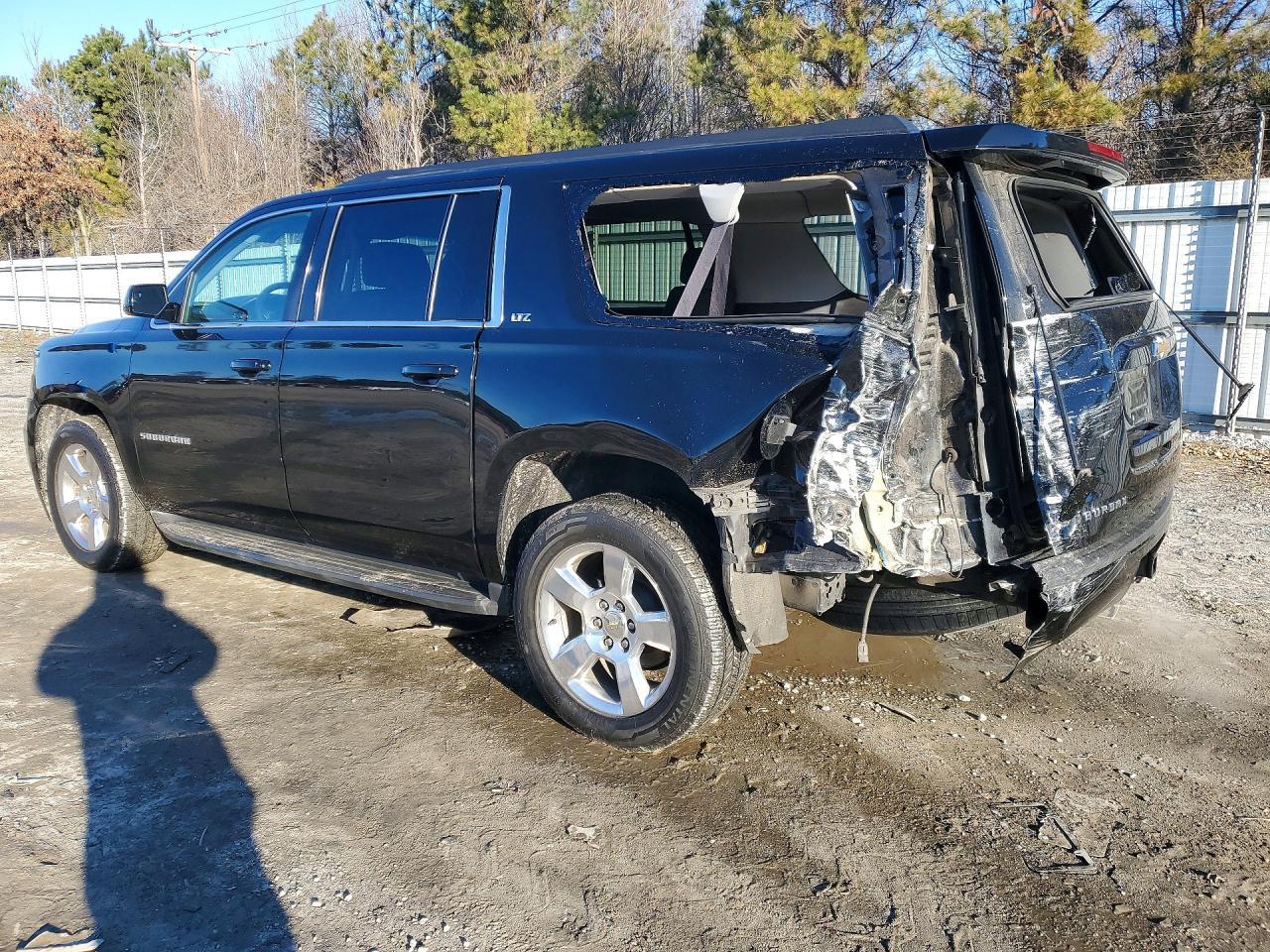 2015 CHEVROLET Suburban