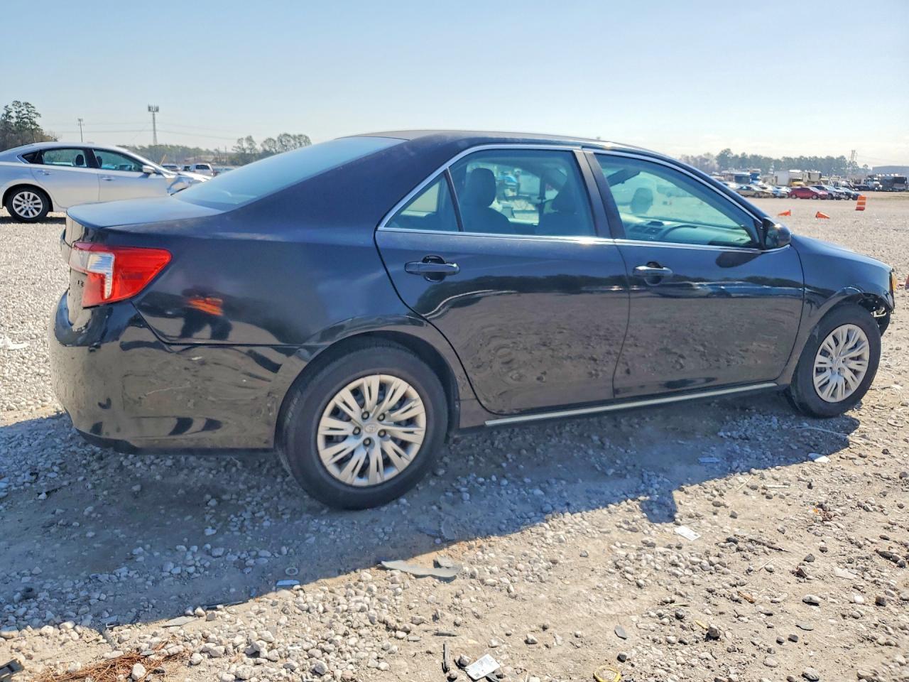 2013 TOYOTA CAMRY