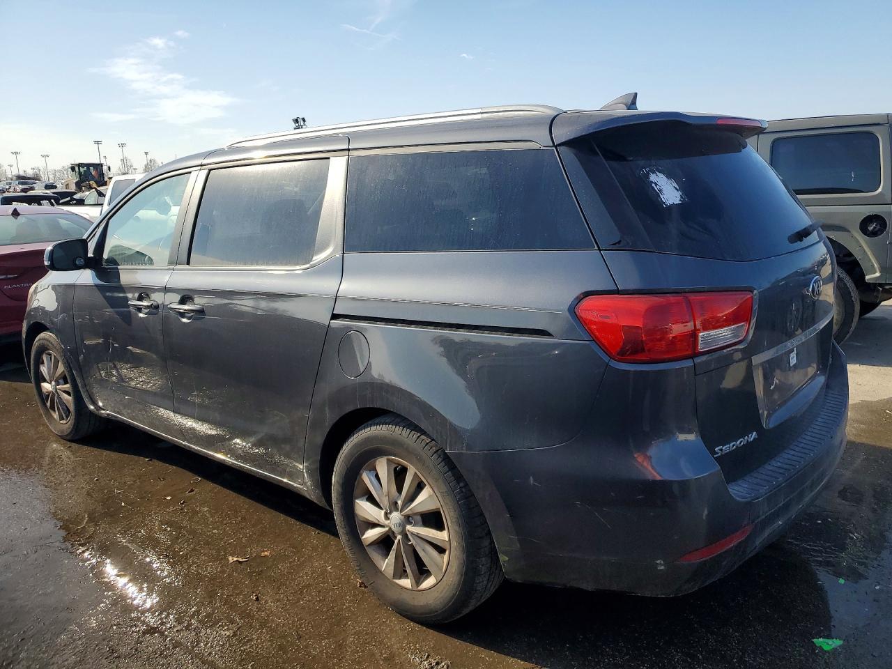 2016 KIA SEDONA