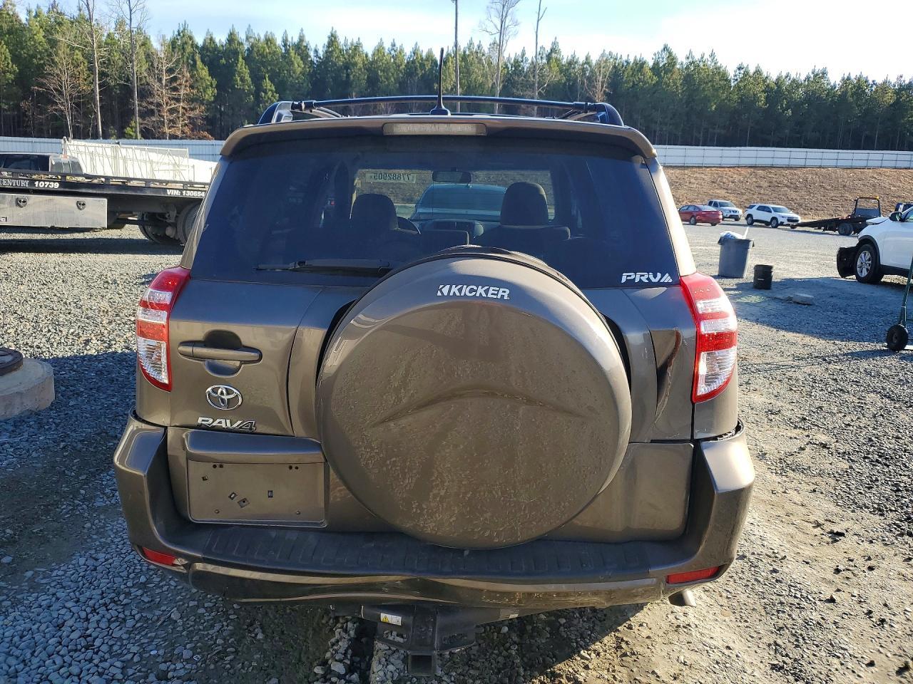 2011 TOYOTA RAV4