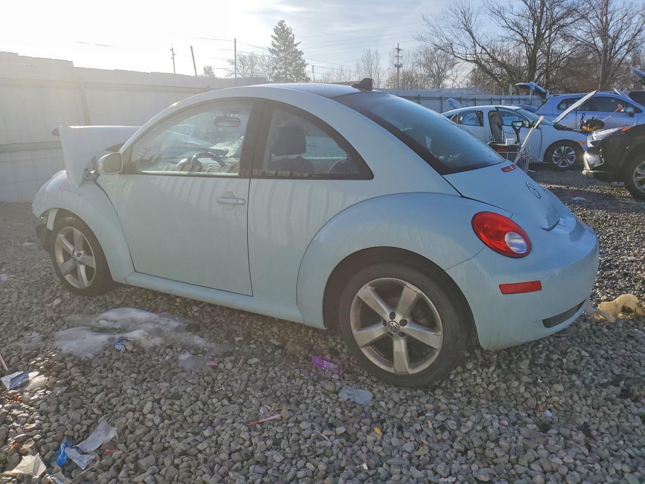 2010 VOLKSWAGEN Beetle