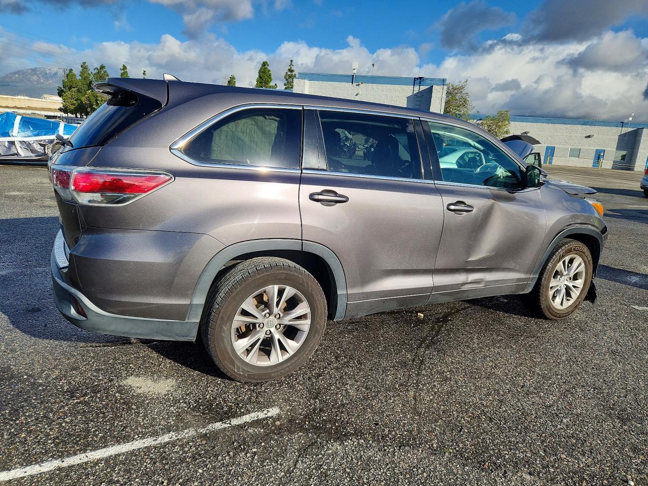 2015 TOYOTA HIGHLANDER
