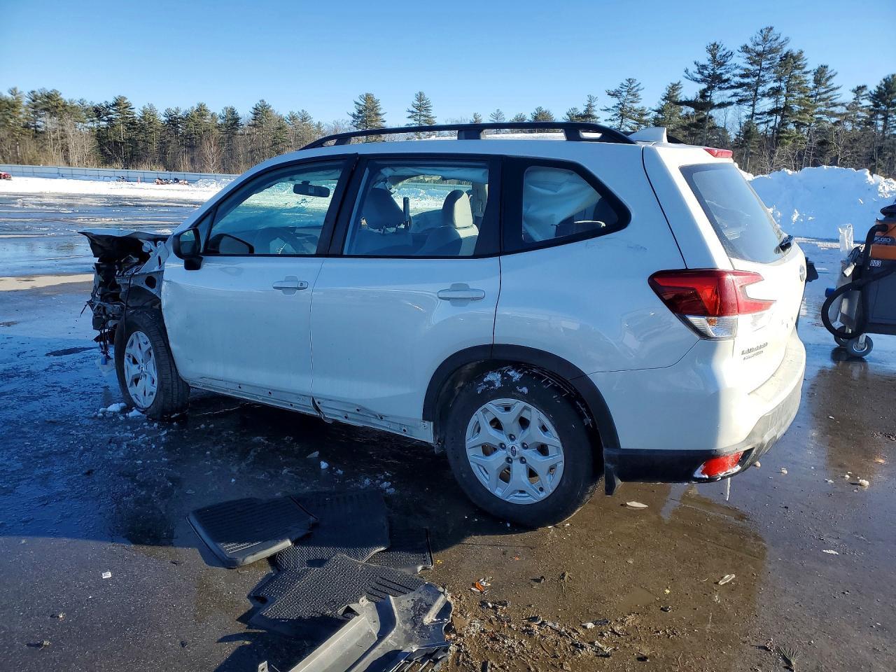 2022 SUBARU FORESTER