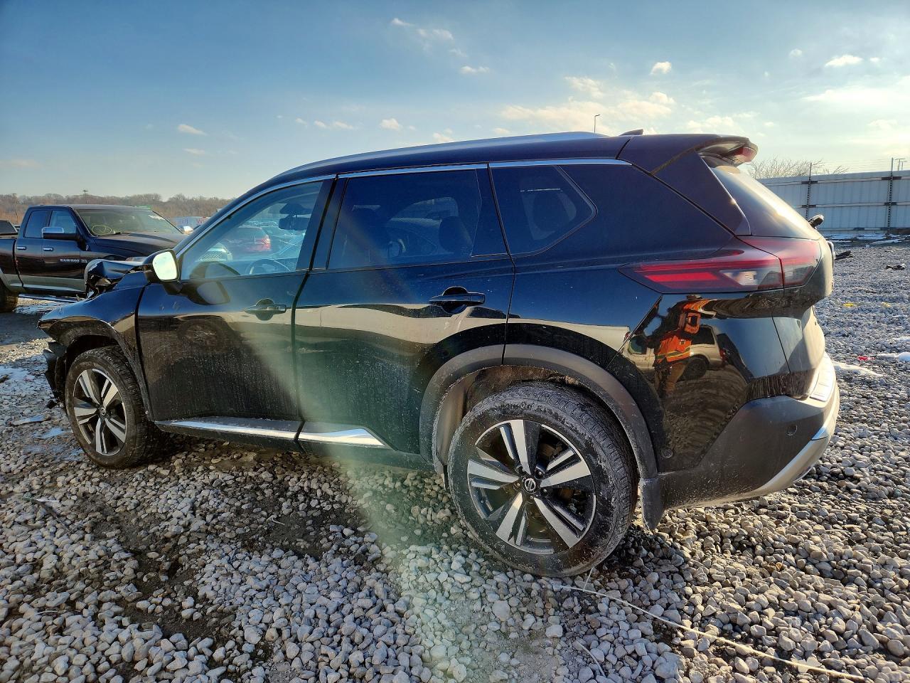 2021 NISSAN ROGUE