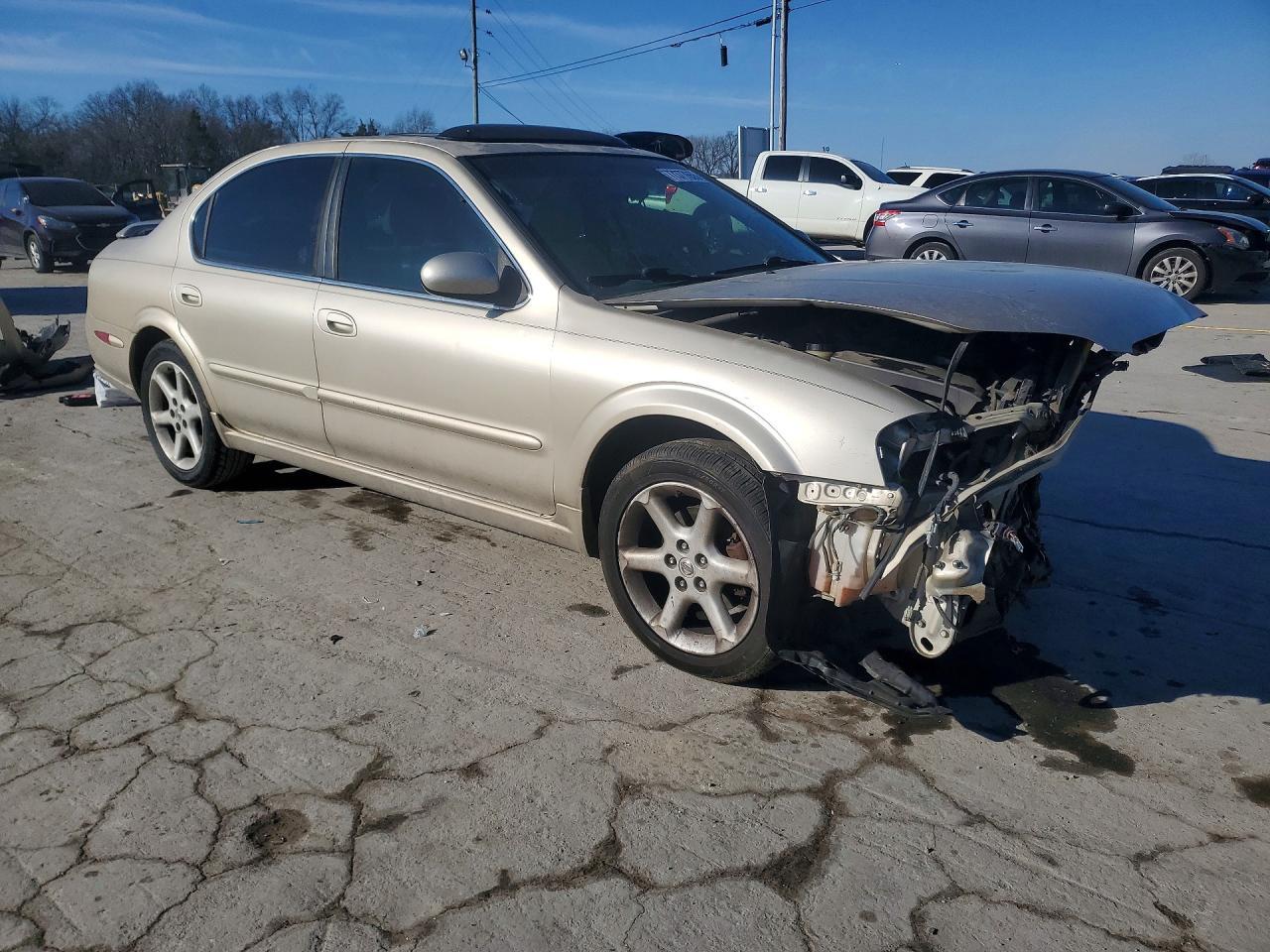 2002 NISSAN Maxima