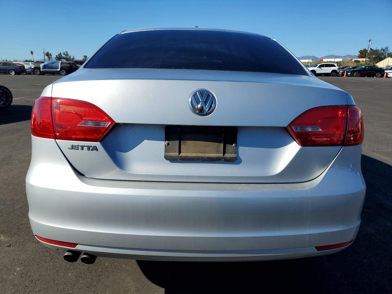 2012 VOLKSWAGEN JETTA