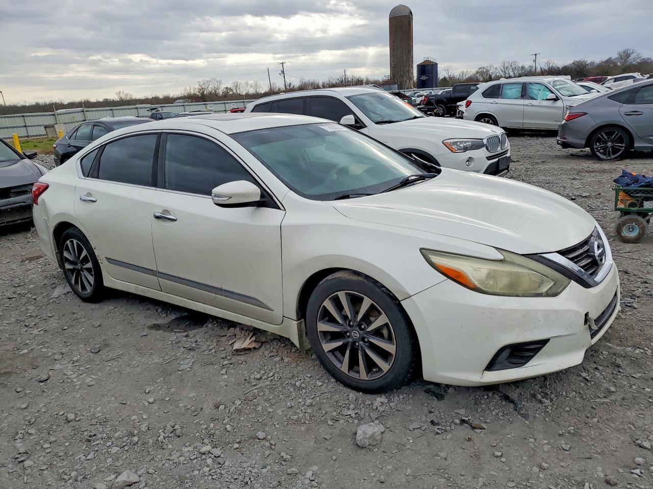 2016 NISSAN ALTIMA