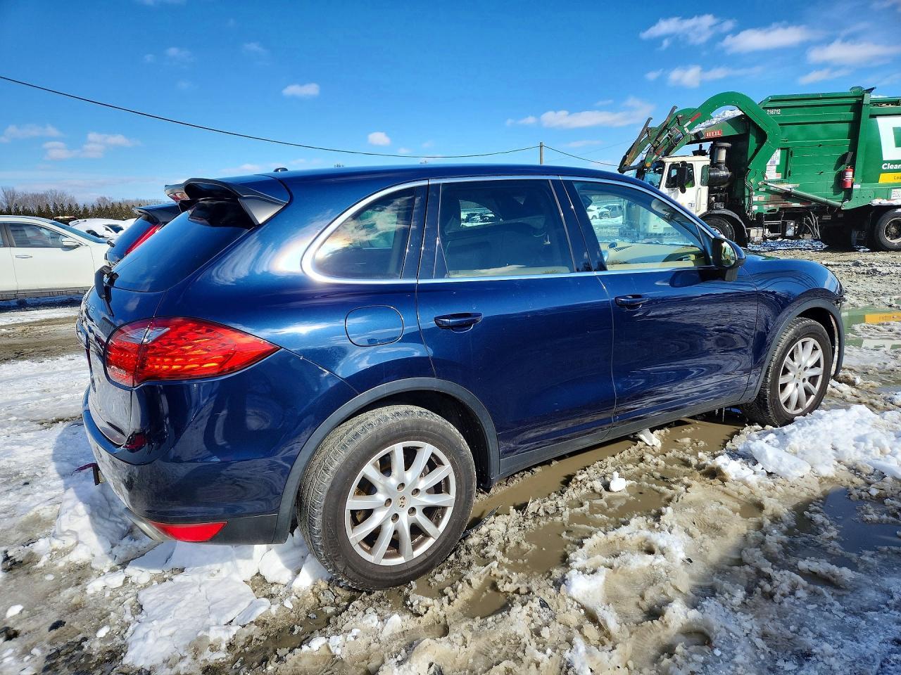 2012 PORSCHE CAYENNE