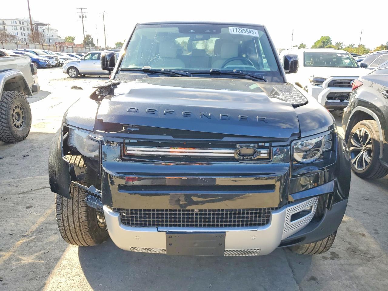 2022 LAND ROVER Defender