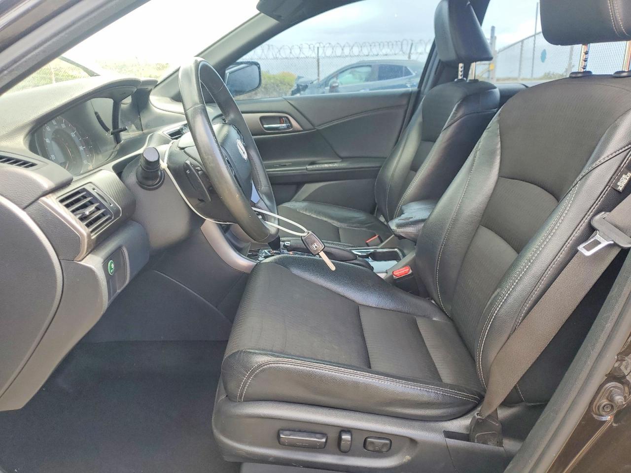 2016 HONDA ACCORD