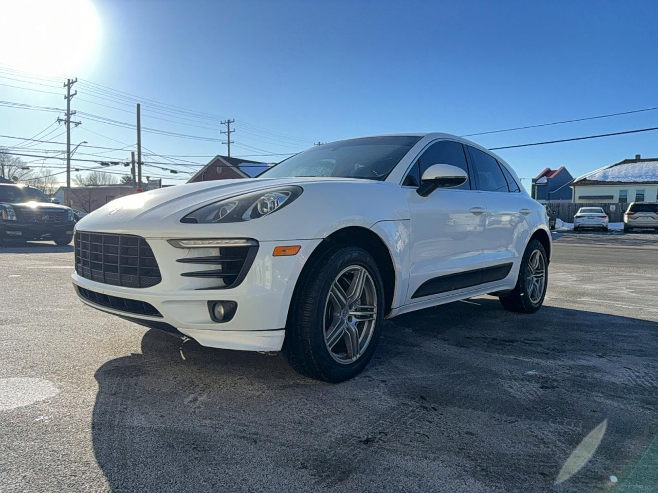 2015 PORSCHE Macan