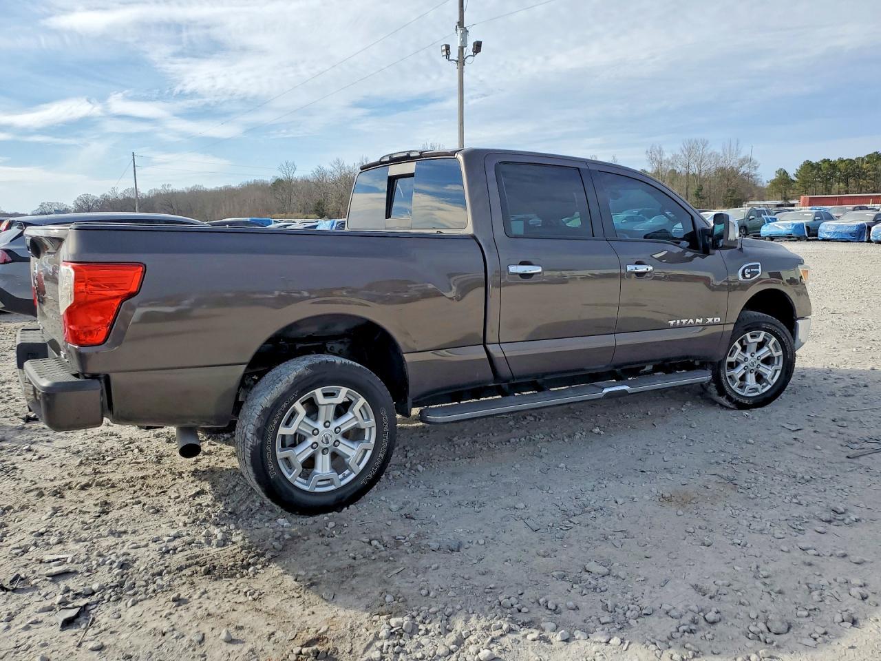 2016 NISSAN Titan