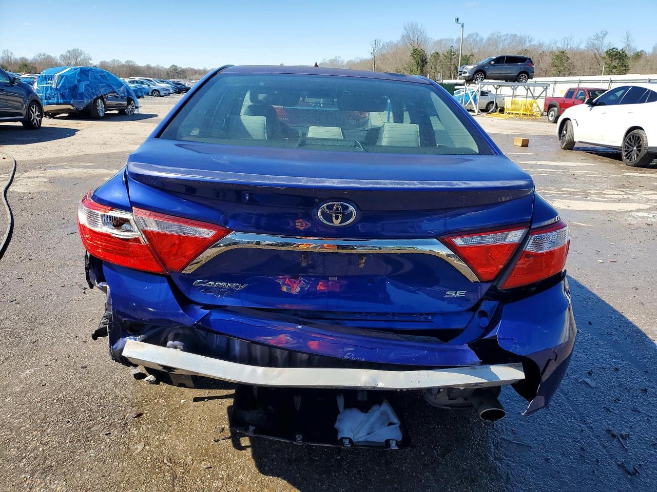 2015 TOYOTA CAMRY