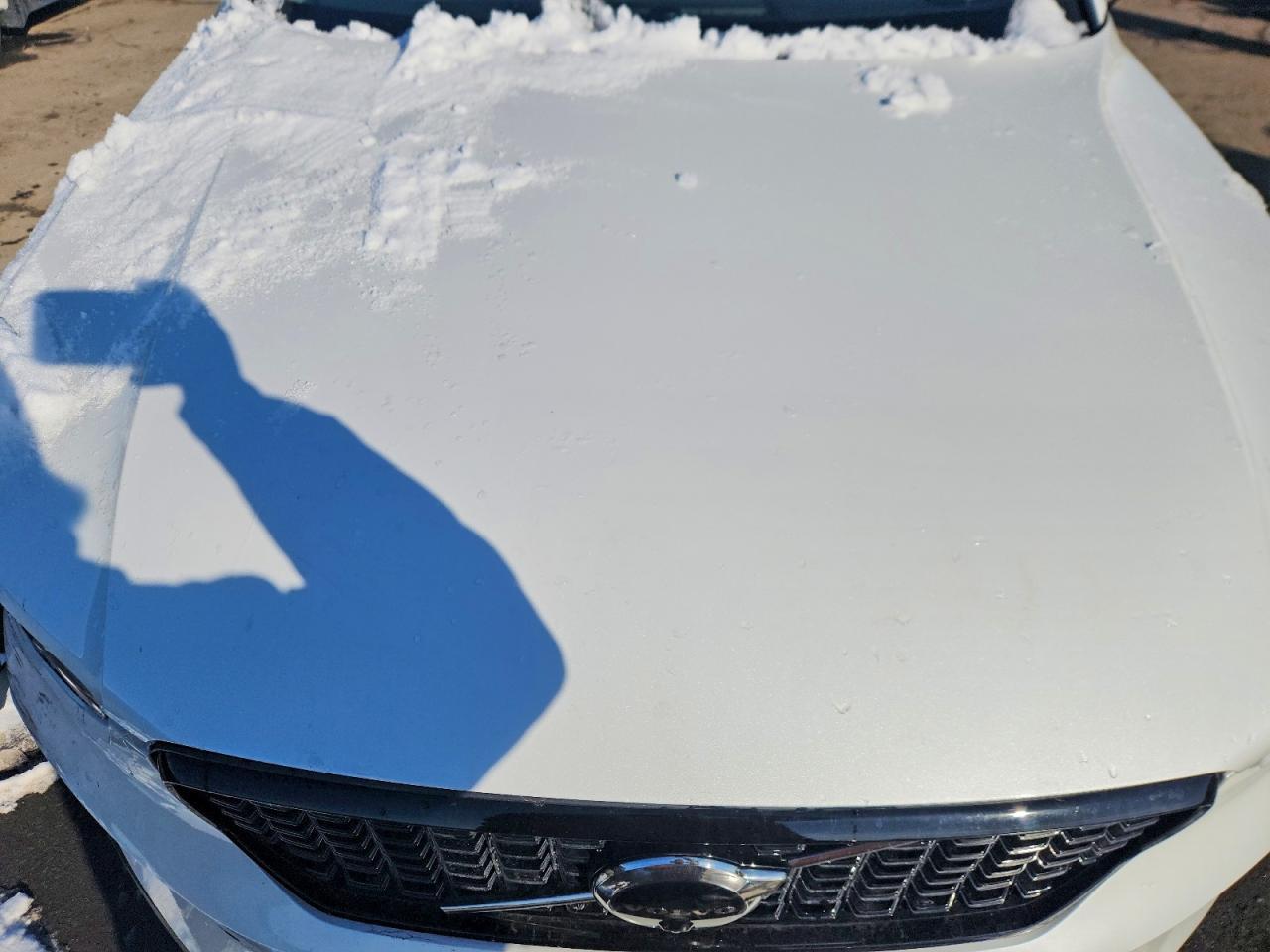 2023 VOLVO XC40