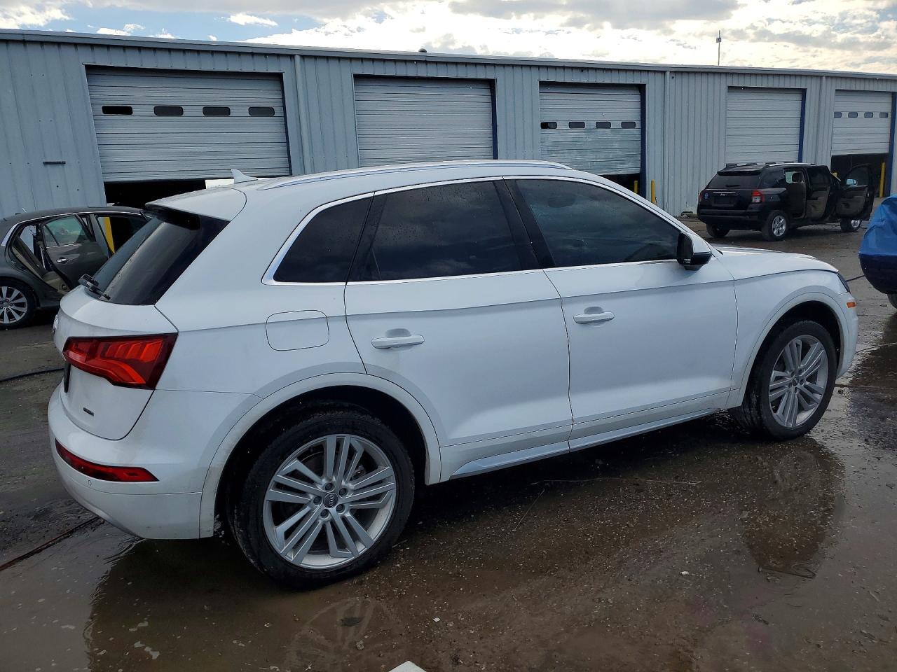 2020 AUDI Q5