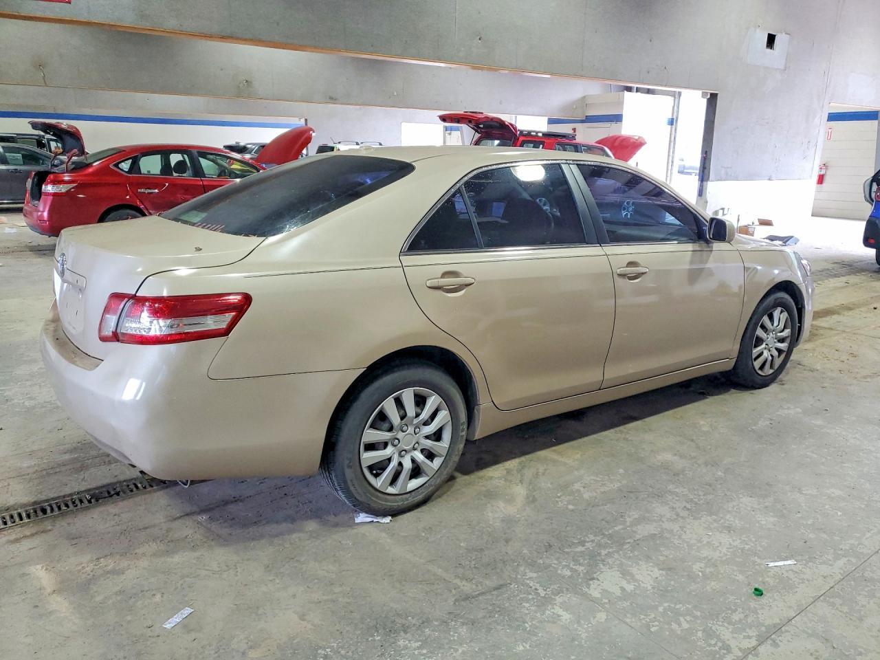 2011 TOYOTA CAMRY