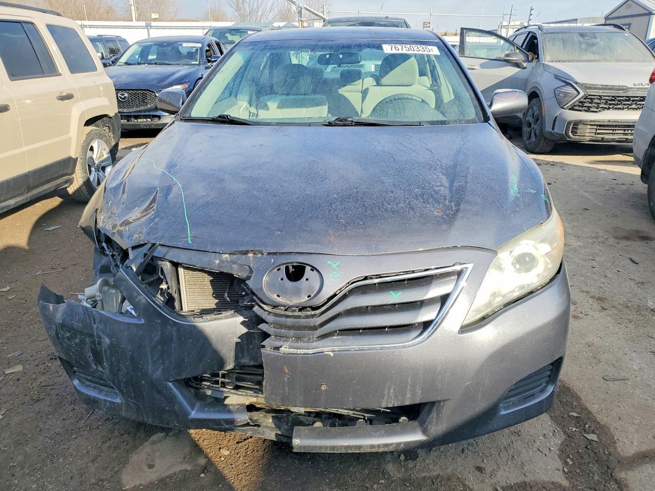 2011 TOYOTA CAMRY