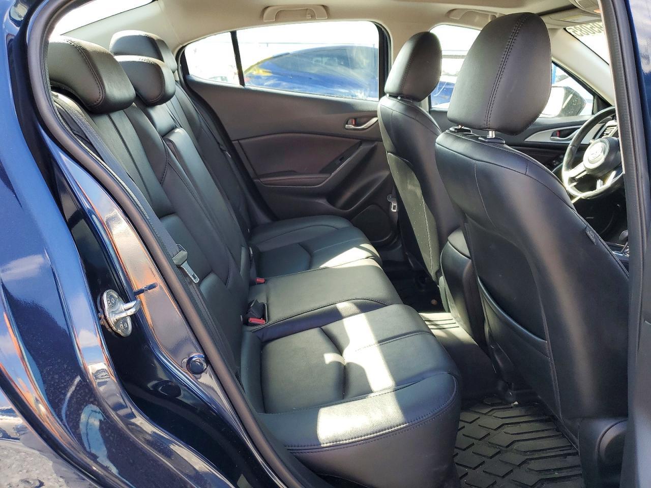 2018 MAZDA 3