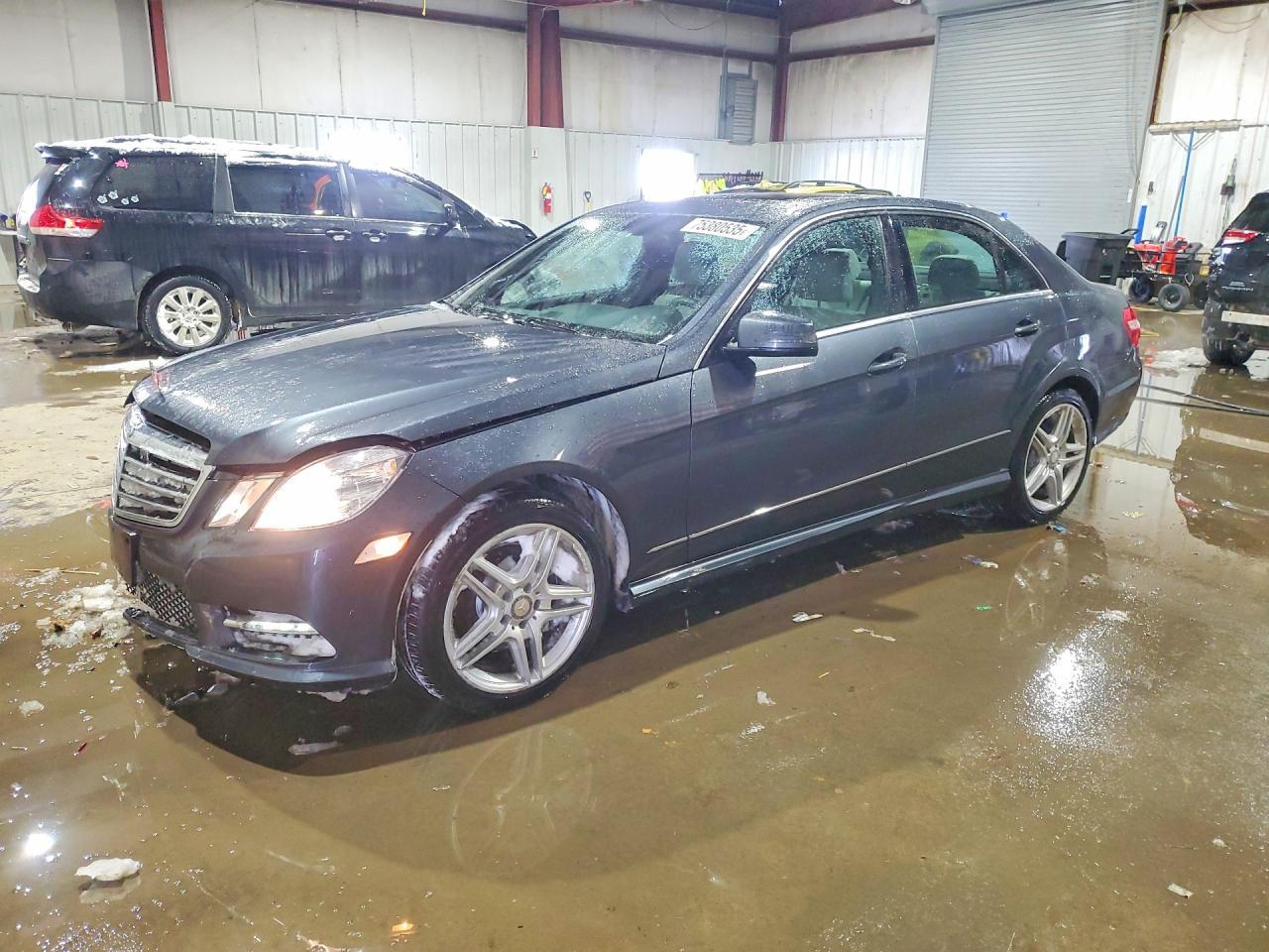 2013 MERCEDES-BENZ E-Class